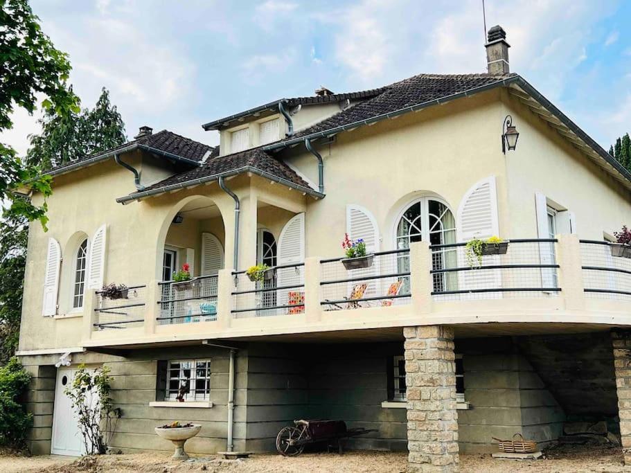 Gite De La Petite Fourmy Saint-Sulpice-les-Feuilles Exterior foto